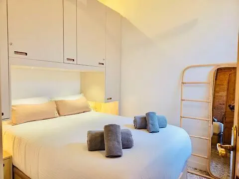 Apartament Your Boutique Mediterranean Stay In Barcelona