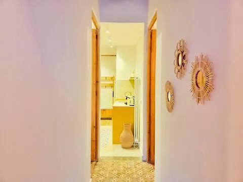Your Boutique Mediterranean Stay In Barcelona 0*,  Hiszpania